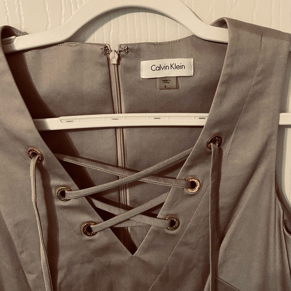 CALVIN KLEIN NWT Tan Jumper. Size 8 - Picture 2 of 6